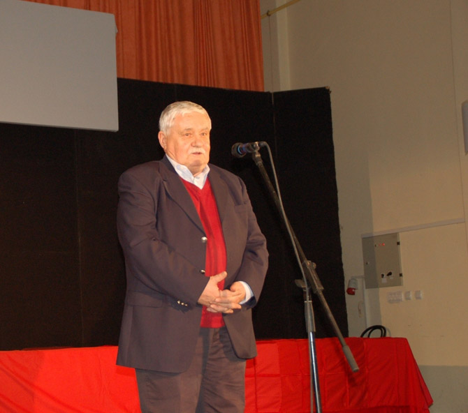 Végel László